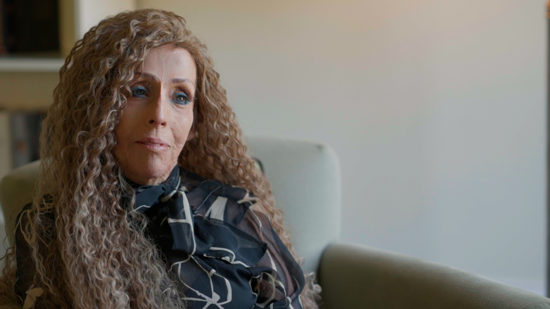 survivor in conversation with therapist